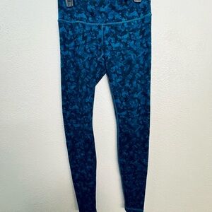 Lululemon Wunder Under Black and Blue Pattern Leggings